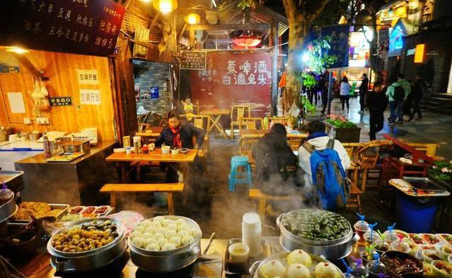 武鸣大学城美食街图片