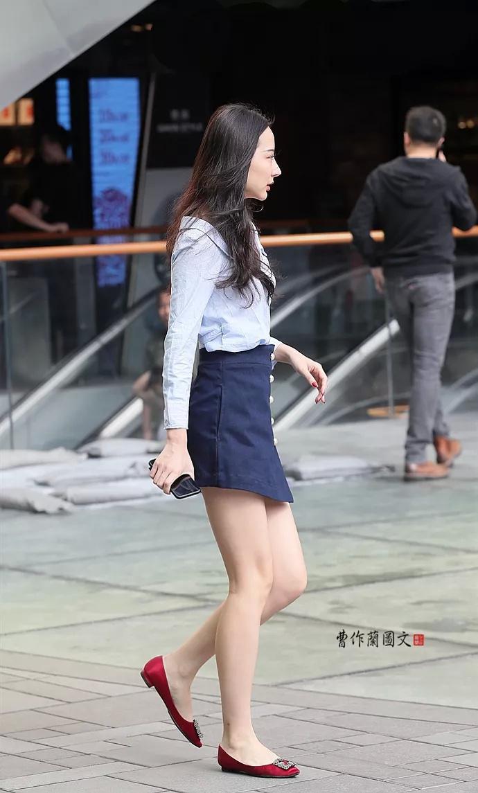 街拍:平底鞋美女,穿出小女生的味道