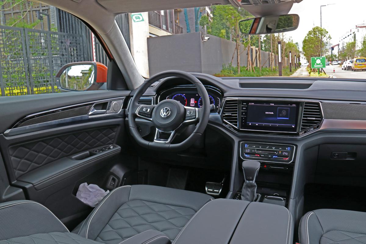 内饰细节升级途昂x长宽高分别为4905×1989×1719mm,轴距为2980mm.