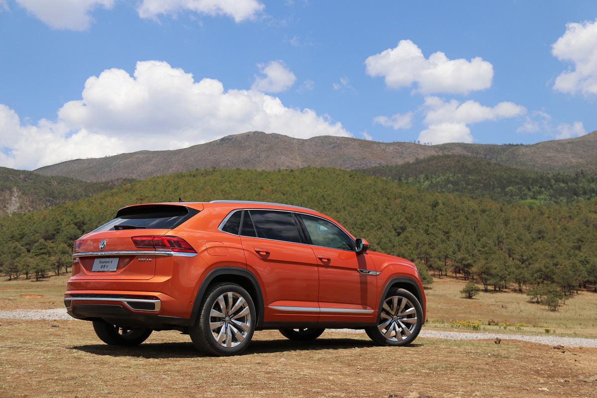 运动与实用完美结合试驾上汽大众旗舰5座suv途昂x