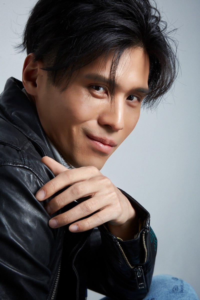 这部剧带火城乡结合部审美:塔寨托尼哥,人狠话不多