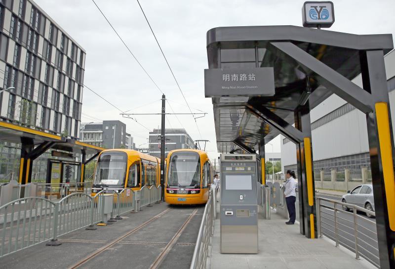 有轨电车2期今起不载客试运行,可换乘地铁9号线,年内还将连接金山铁路