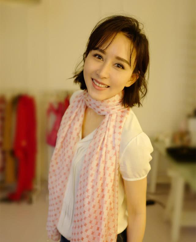 672019-5-29 15:21来自手机新浪网娱乐漫天讯 关注许久未见的陈康缇