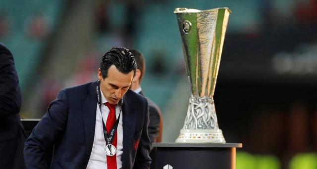 埃梅里杯埃梅里神奇消失萨里蓝军四球碾压阿森纳收获冠军