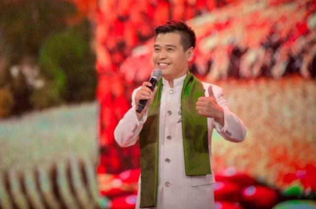 他曾是二人转演员,创办艺术学校,如今33岁婚姻很幸福|郭旺|二人转|赵