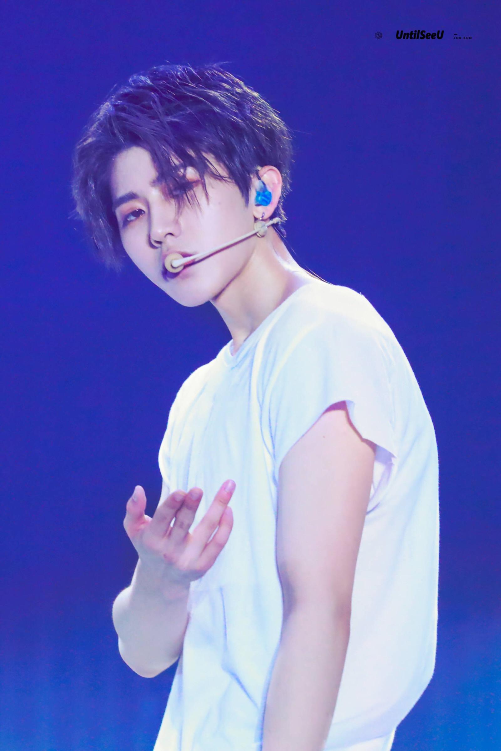 蔡徐坤录制湖南卫视这档全新综艺被工作人员称赞,非常的敬业!