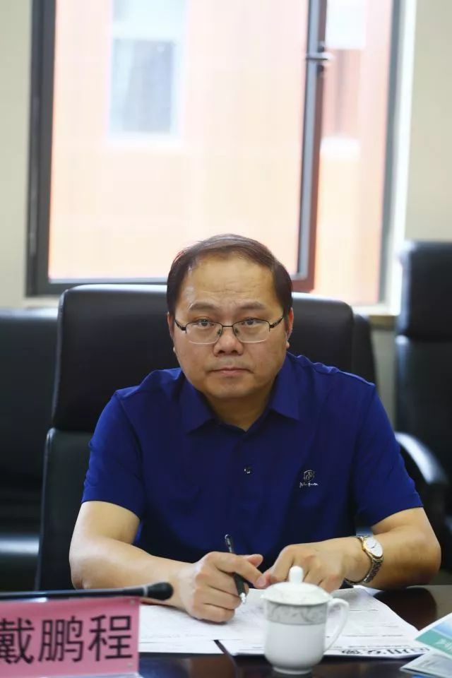 中党委书记李斌,一六八中学校长吴菊文,四十二中教育集团总校长戴鹏程