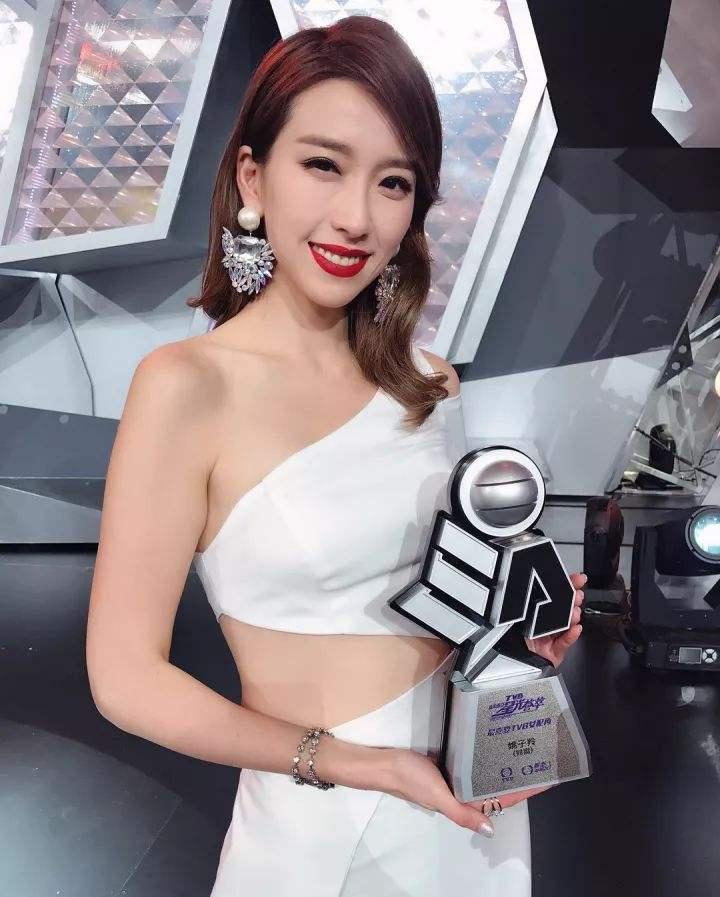 姚子羚再被爆出亲密照,疑联手小三逼男友离婚,受害者人设要崩塌