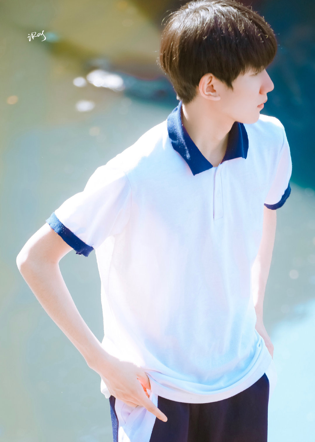 南开中学举行毕业典礼并拍摄毕业照,王源定好的行程又取消,遗憾