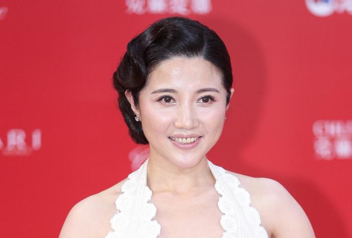 颜丙燕真正的丈夫是谁 演员颜丙燕个人资料老公孩子是谁被扒