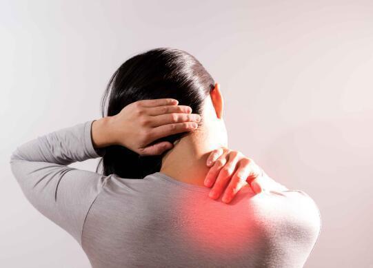 颈椎病头晕手麻从这5点入手缓解颈椎痛不妨试一下