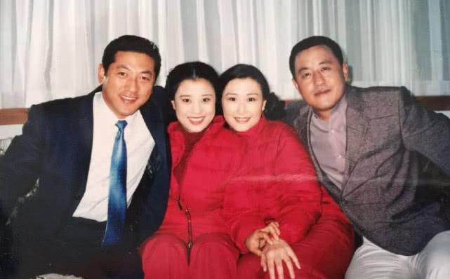 高秀敏最爱的外甥女闫学晶最铁的好姐妹如今42岁婚姻很幸福