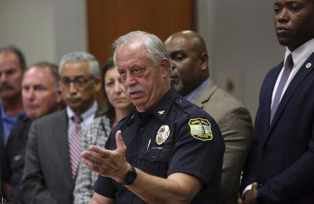 美国弗吉尼亚枪击案 枪手是工程师近几周数次买枪