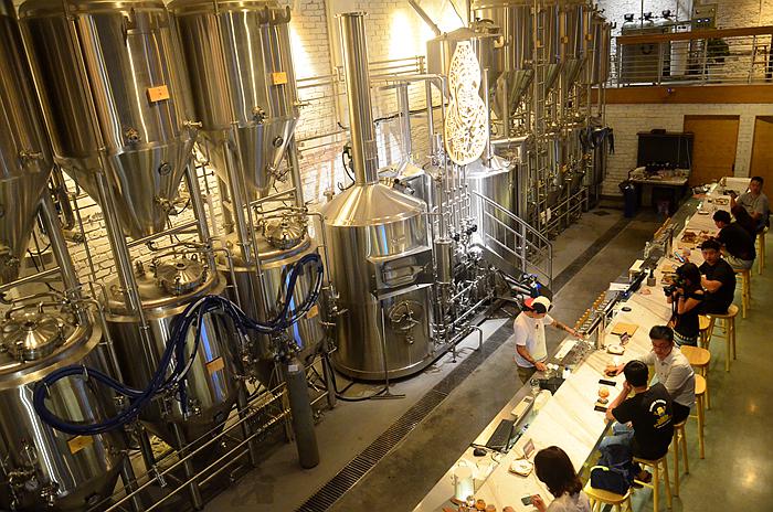 这家文创园里的精酿啤酒馆,匠心酿制的啤酒,给你惬意的快乐时光