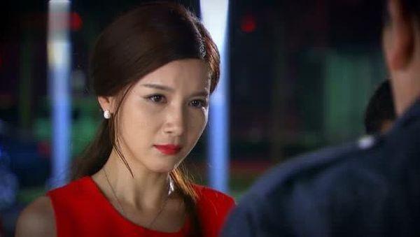 《夜市人生》陈小艺靠着韭菜盒子摊位,生生扛了48集