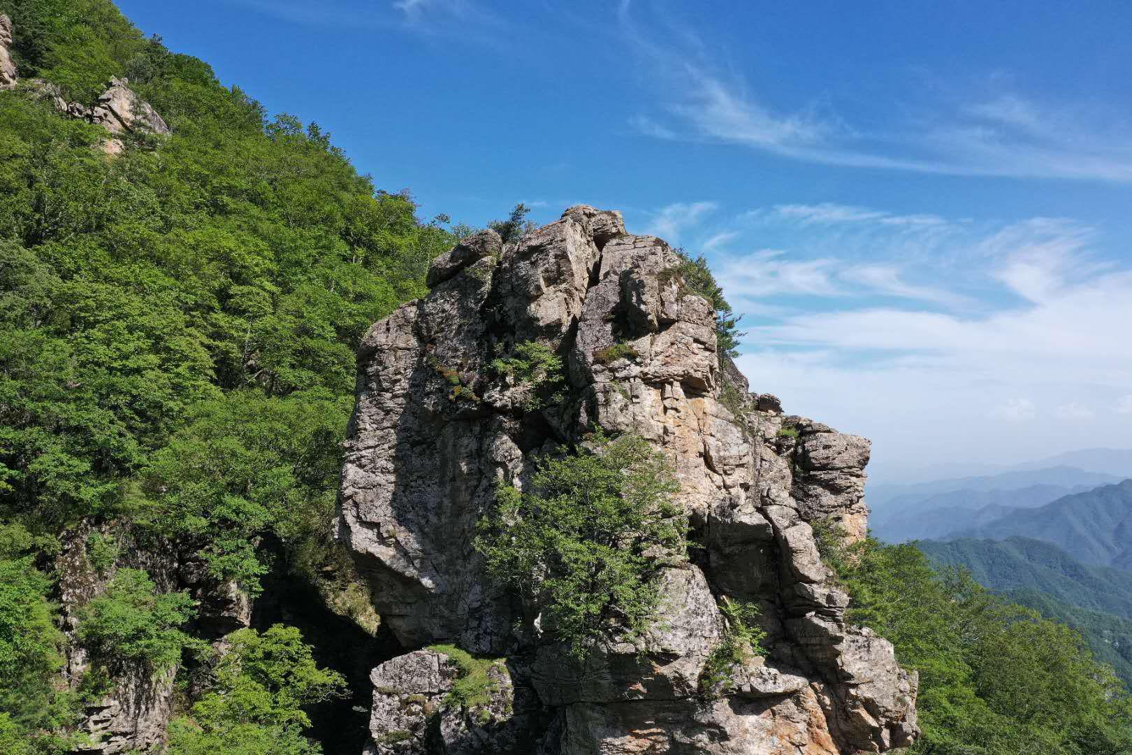 一脚踏南北的避暑胜地柞水牛背梁|大自然|牛背梁|柞水_新浪新闻