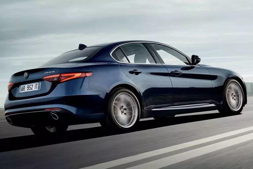 整条街最靓的仔,30万内买这几款进口车就对了