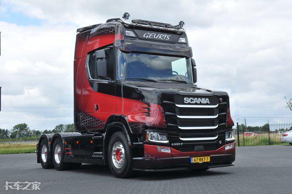 停产10多年后,斯堪尼亚s580t改装长头车又复活了