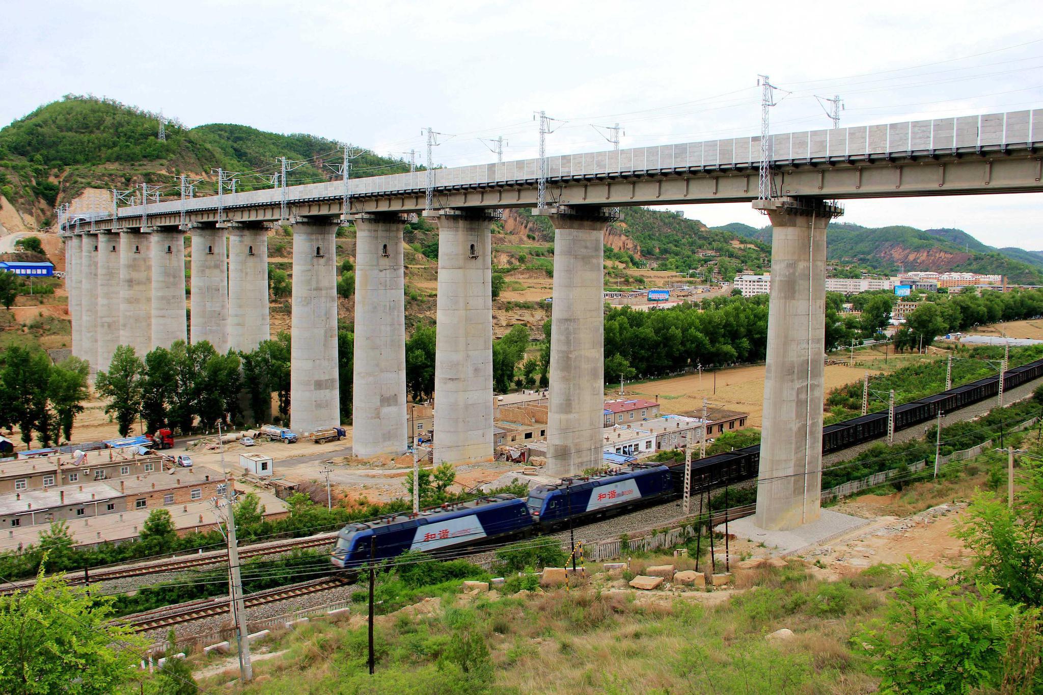 蒙华铁路蒙陕段第一高桥主体工程全面完工