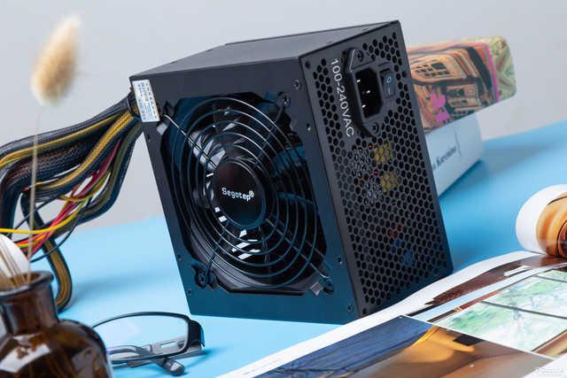 鑫谷gp700p白金版电源开箱 外装更改内芯依旧