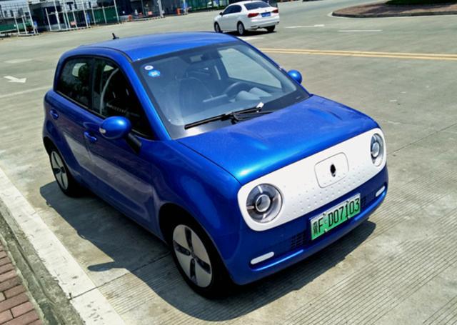 续航里程351km基本不掺水试驾可爱的蓝精灵欧拉r1