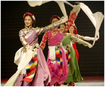 千年善舞的巴塘弦子