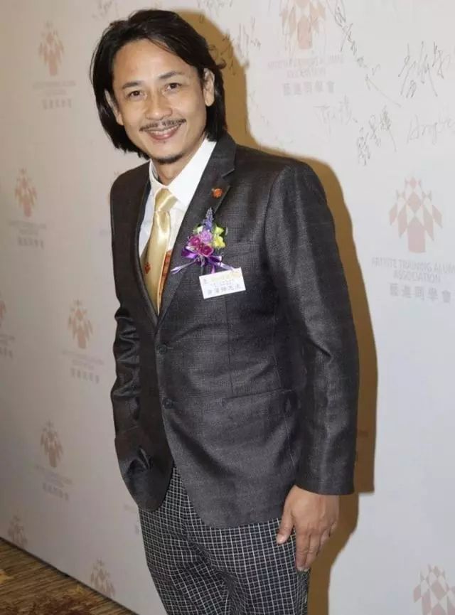 tvb甘草演员52岁高龄产妇妻子怀孕网友恶毒留言生得出养不大