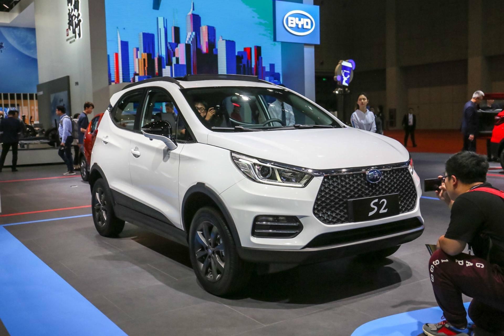 刷新电动suv价格底线?半小时快充,比亚迪s2比舶来品更抢眼-新浪汽车