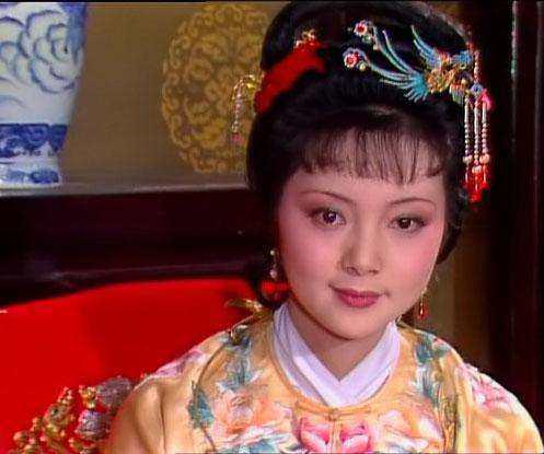 《红楼梦》中薛宝钗的金锁是怎么回事?