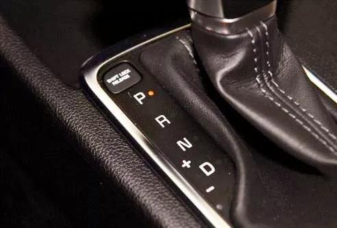 挂"p挡"停车被追尾,会不会损坏变速箱?