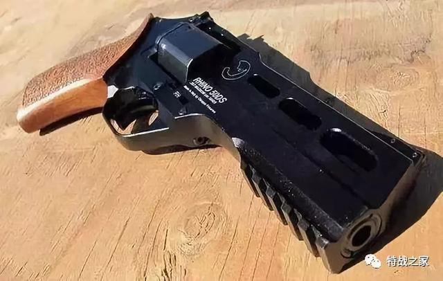 为什么武器开枪时枪口总是向上跳而不是向下跳呢?