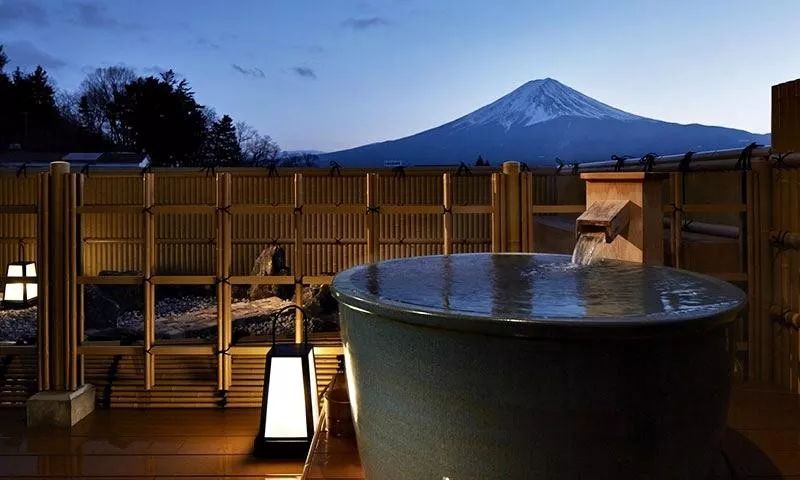 日本富士山旁边的这片高档别墅区成为了中国富人们的新欢