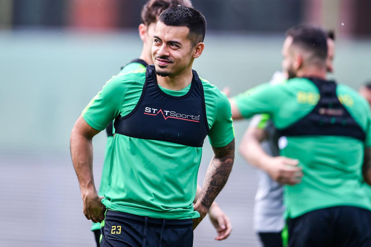 李可首次回应穿中国球衣感受 梦想已实现