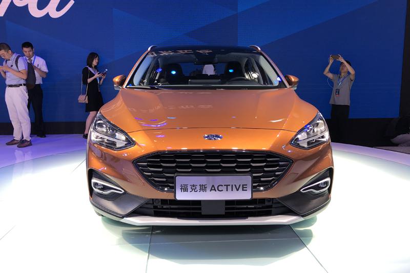长安福特福克斯active亮相重庆车展沿用海外版跨界外观设计
