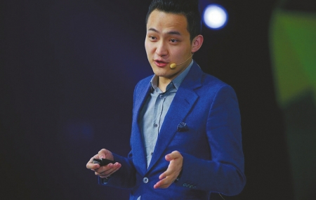 花天价拍下巴菲特午餐的是位中国90后|孙宇晨_新浪财经_新浪网