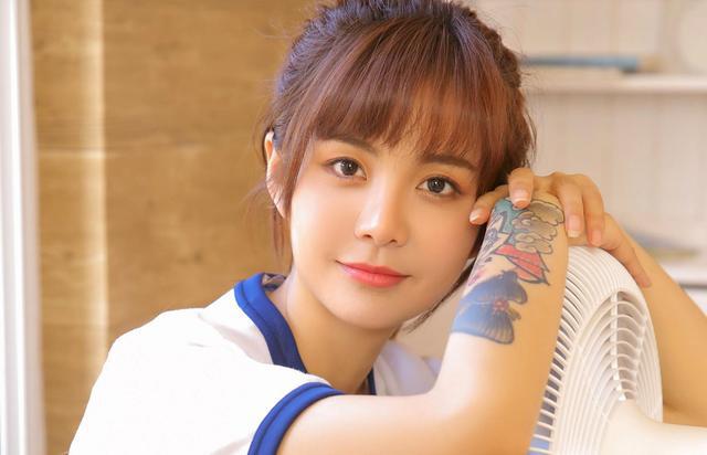 研究生毕业后,选择考公务员还是读博士好?这是