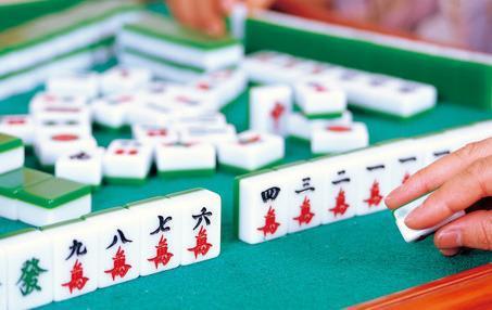 中国麻将火爆国外,外国人沉迷无法自拔,胡牌用英语怎么说?|麻将|外国人|英语_新浪新闻