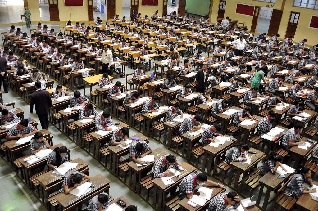 考试一般下午到几点钟啊