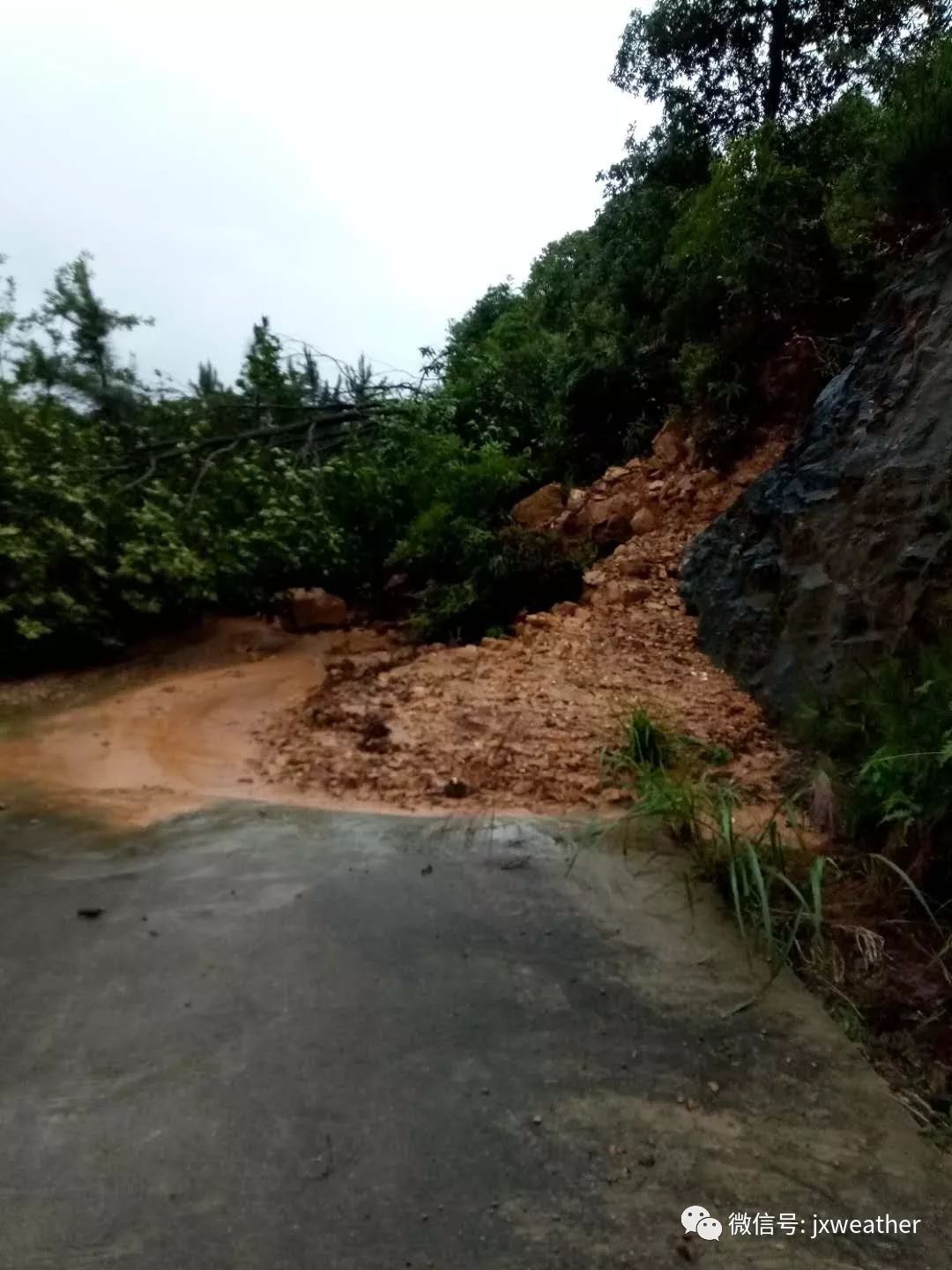 永新县才丰乡斗上水库山体滑坡(盛龙)