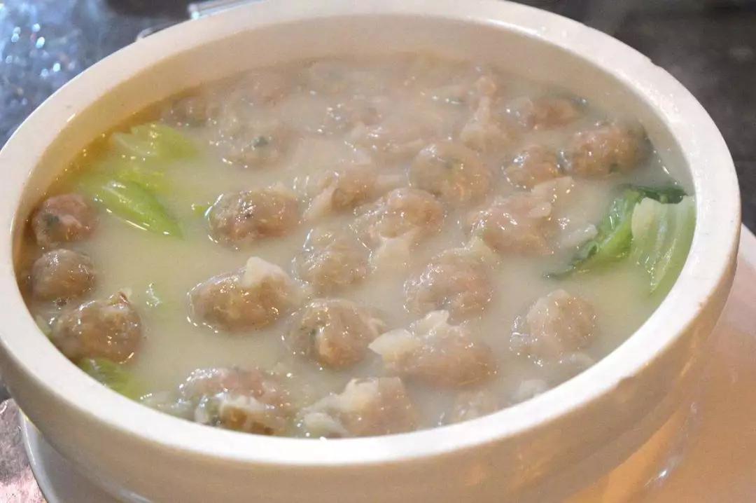 东莞有一种特色美食,叫做“鱼包”,外形像云吞,你吃过吗?|鱼|云吞|东莞_新浪新闻