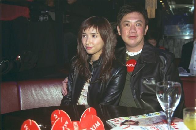 她被赞是最美冻龄港姐,与丈夫同框像父女,却与儿子似情侣|吴婉芳