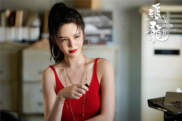 高智商的警匪电影追龙2却存在着多处逻辑漏洞