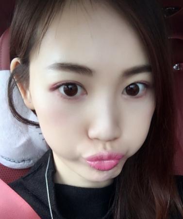 马蓉晒"逛吃日常"照片,遭网友呛声后回怼:脑子是个好东西!