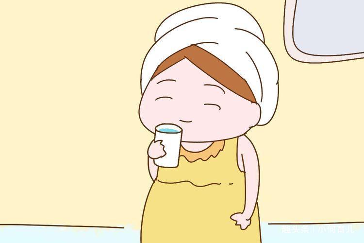 孕妇夏季喝水有讲究,做好3点,羊水才会更清澈
