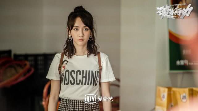 《破冰行动》李飞陈珂谁更拖后腿?只要改一个设定就不会那么讨厌