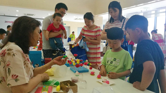 市民与非遗传承人面对面_手机新浪网