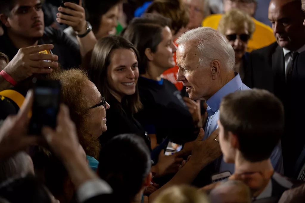 两党纷纷投入选战状态,也意味着2020年美国总统大选周期的提前揭幕.