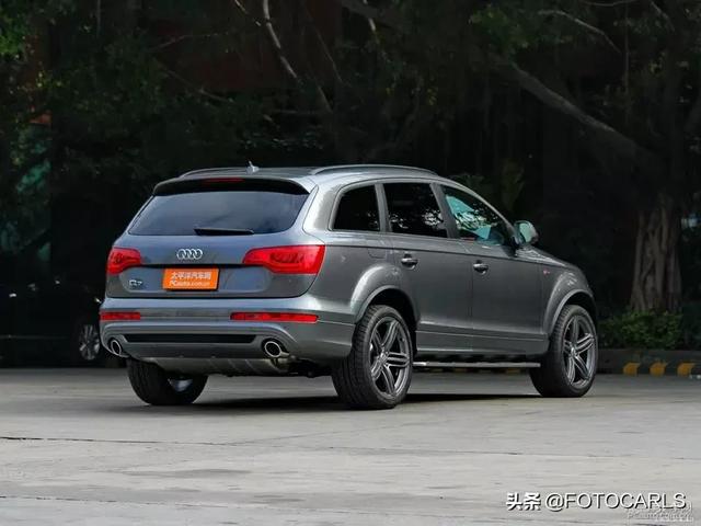 奥迪q7 6.0t v12旗舰版实拍,史上最霸气的q7,售价258万