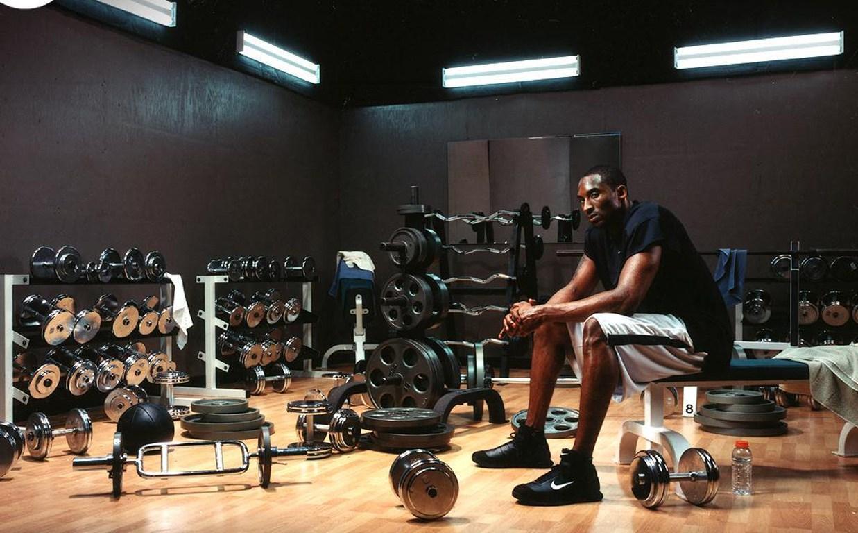 nba球员特殊训练法:乔丹吊单杠长高了20cm,欧文秘籍是塑料袋?