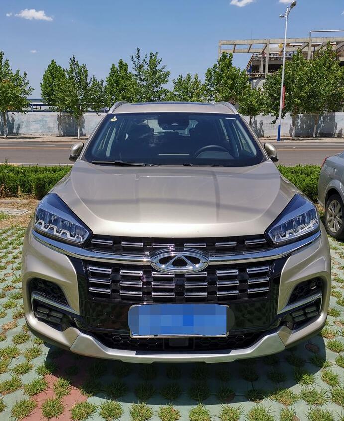 堪称绝配大漠金色瑞虎8搭配这个内饰颜色太高级了有木有